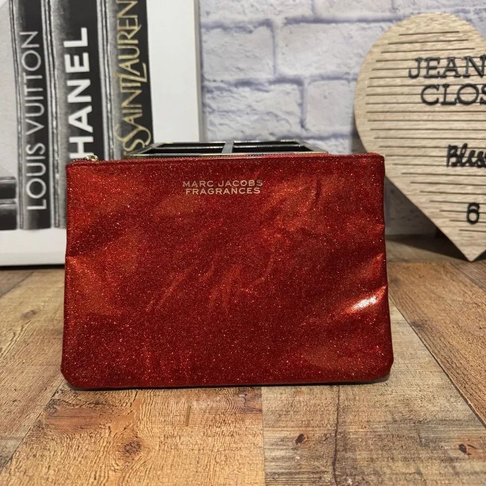 Marc Jacobs fragrances Red Sparkling Glitter Pouch makeup Pochette bag